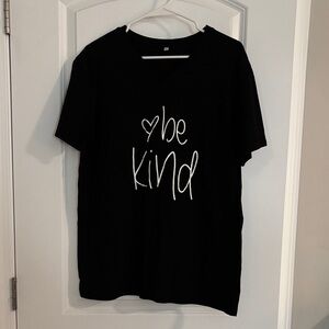 Black 'Be Kind' T-Shirt Fits Like XL but Marked 2X 🤷‍♀️